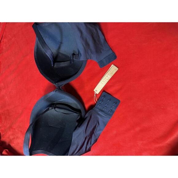 Skims Ultimate Nipple Push Up Bra Color ONYX Size 36DD - Picture 2 of 3